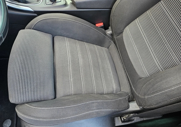 Opel Insignia cena 23900 przebieg: 220000, rok produkcji 2011 z Szczecin małe 191
